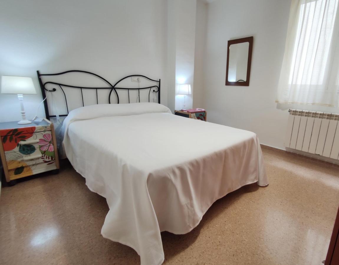 Apartamento Alameda Garden Yecla Luaran gambar